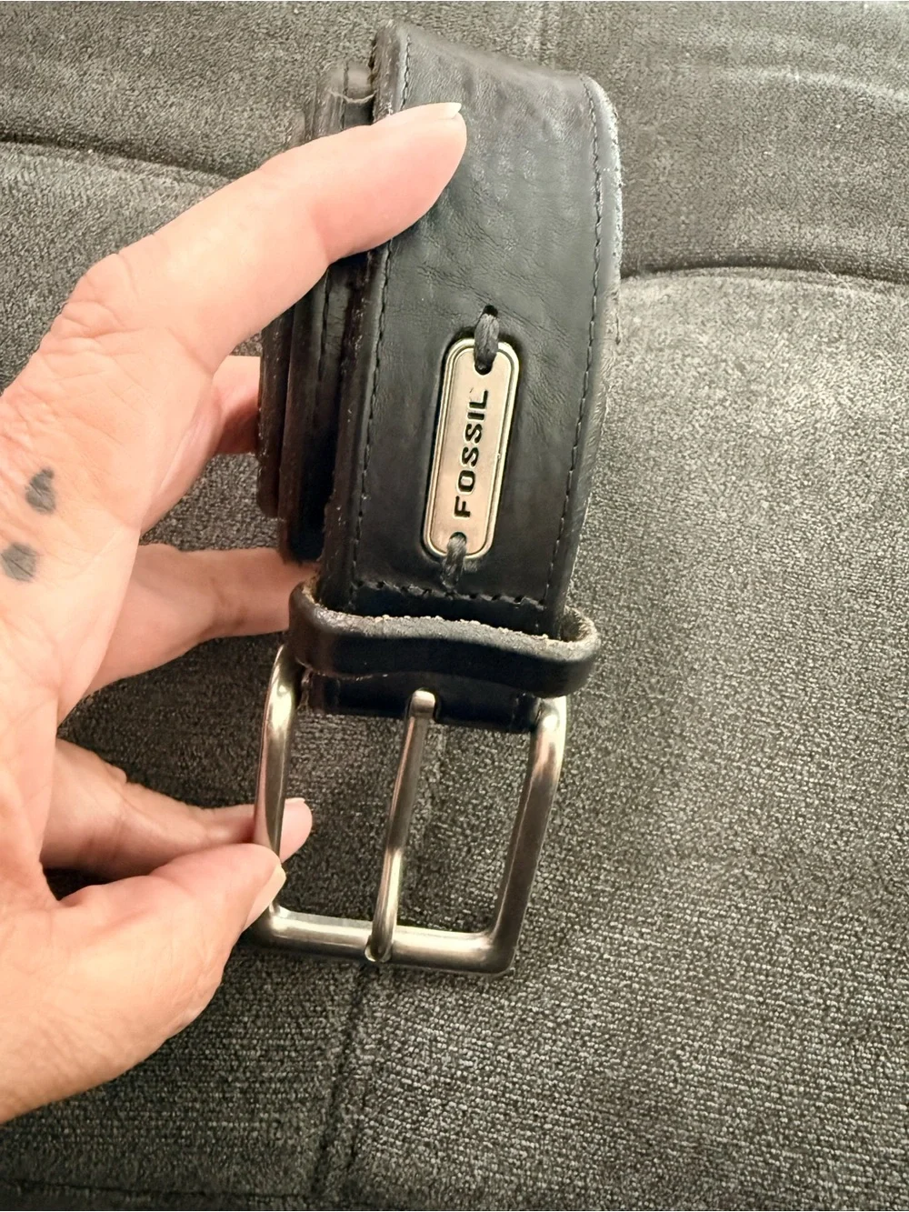 Fossil Black Leather Men’s Belt with Brushed Metal Buckle